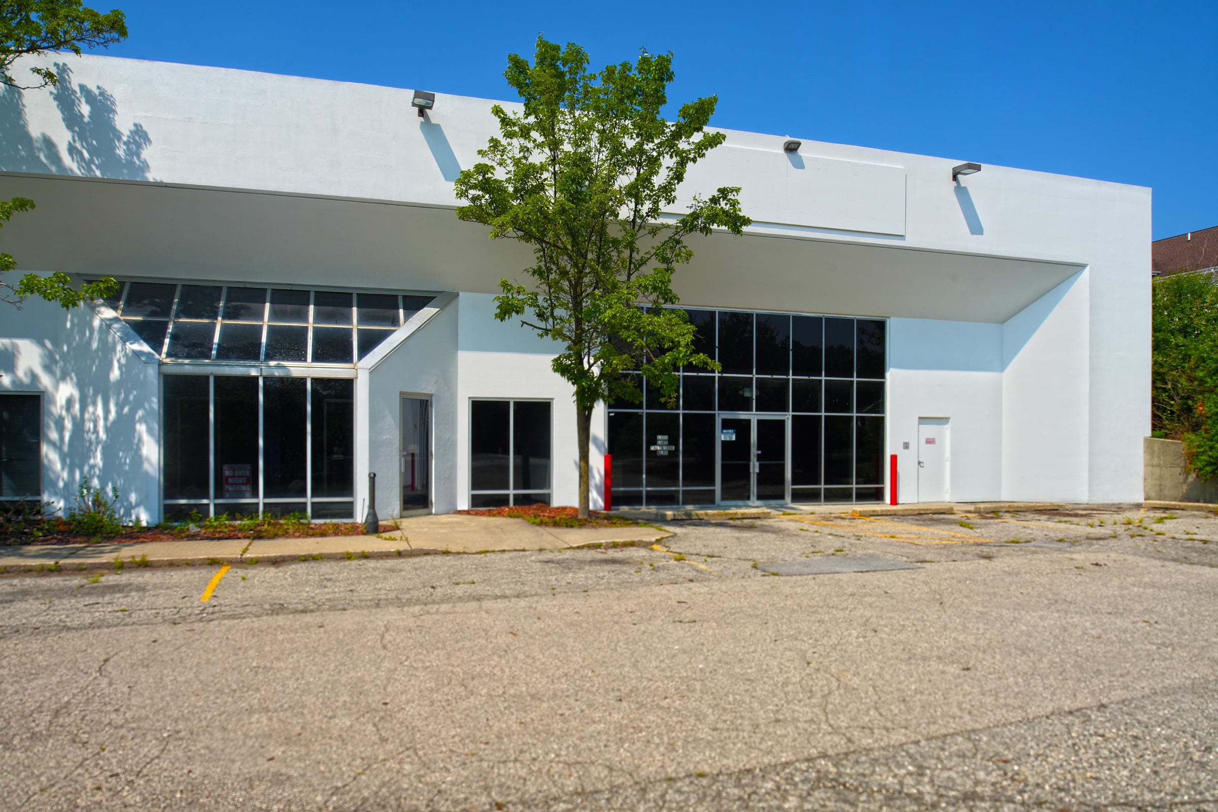 3125 Lake Eastbrook Blvd SE — view 2
