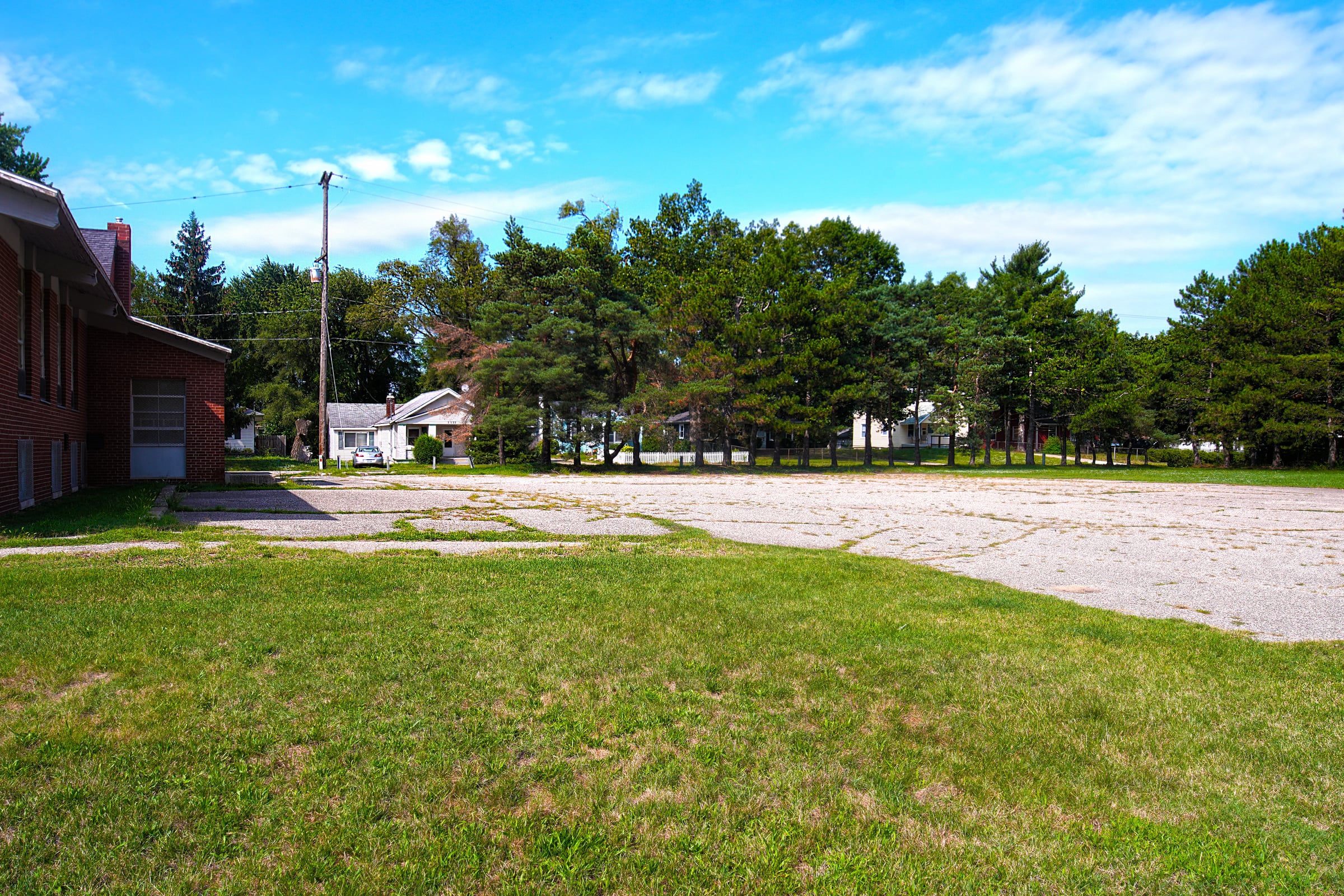 916 Benjamin Ave NE — view 2