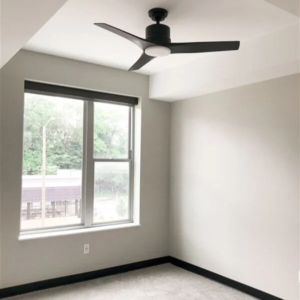 Diamond Place — view 3