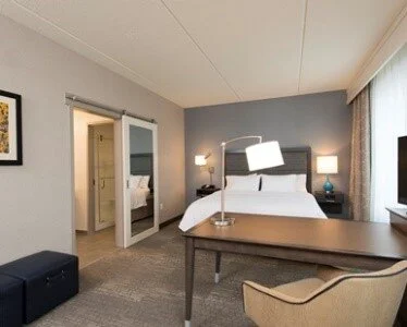 Hampton Inn & Suites — Grand Rapids Downtown — view 3